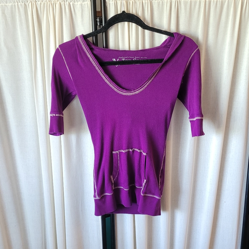VS Tee shop women's size small short sleeve purple (like maroon/purple) shirt